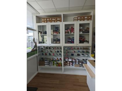 Skriňa - vitrína 125x280x40
predaj mimo eshop, iba osobne